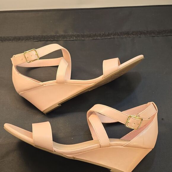 FIONI WOMEN'S CASUAL CRISS-CROSS ANKLE STRAP LOW WEDGE SANDALS G1 - Picture 9 of 15